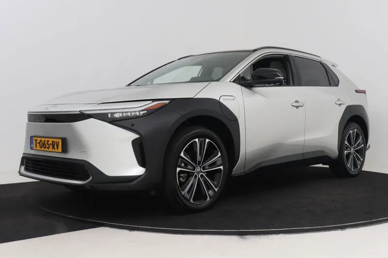 Toyota bZ4X (2023)