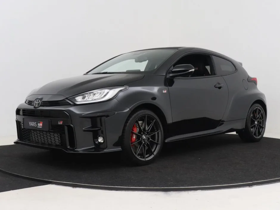 Toyota Yaris (2025) — foto 1