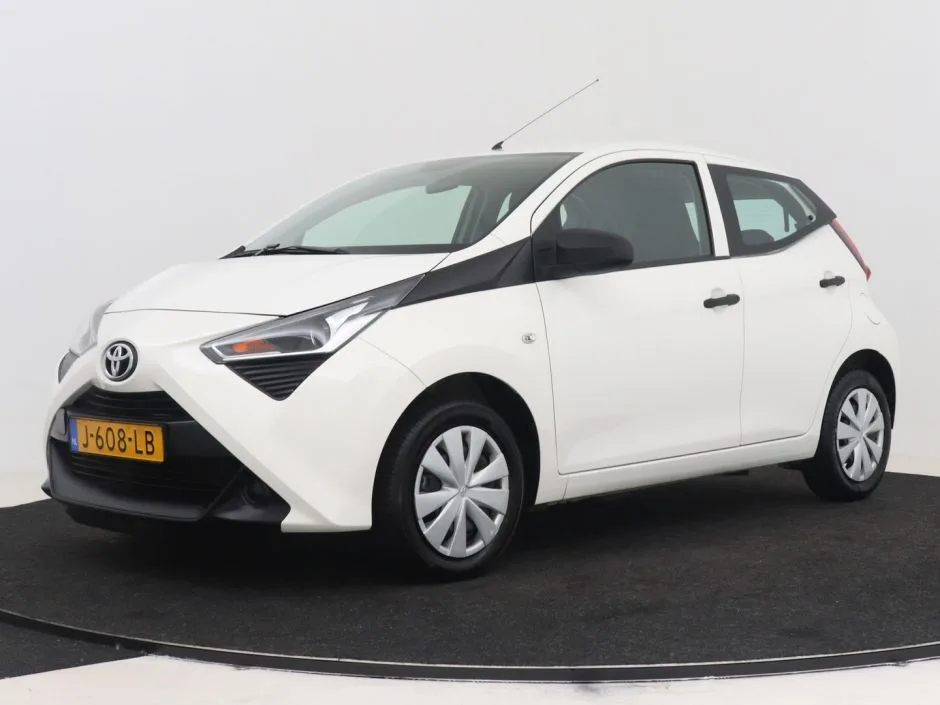 Toyota Aygo (2020) — foto 1