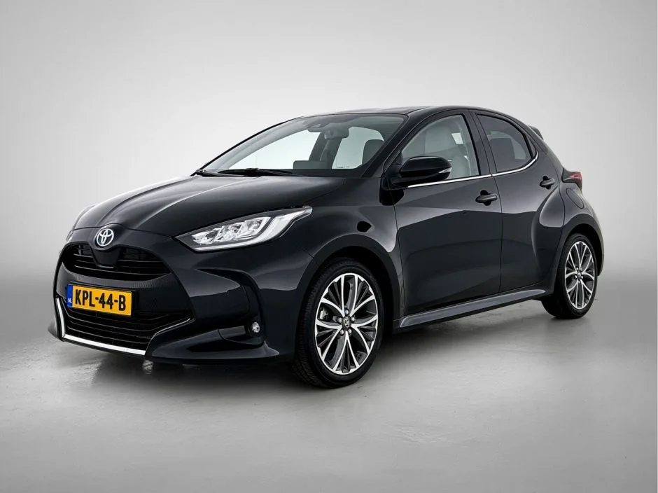 Toyota Yaris (2023) — foto 1