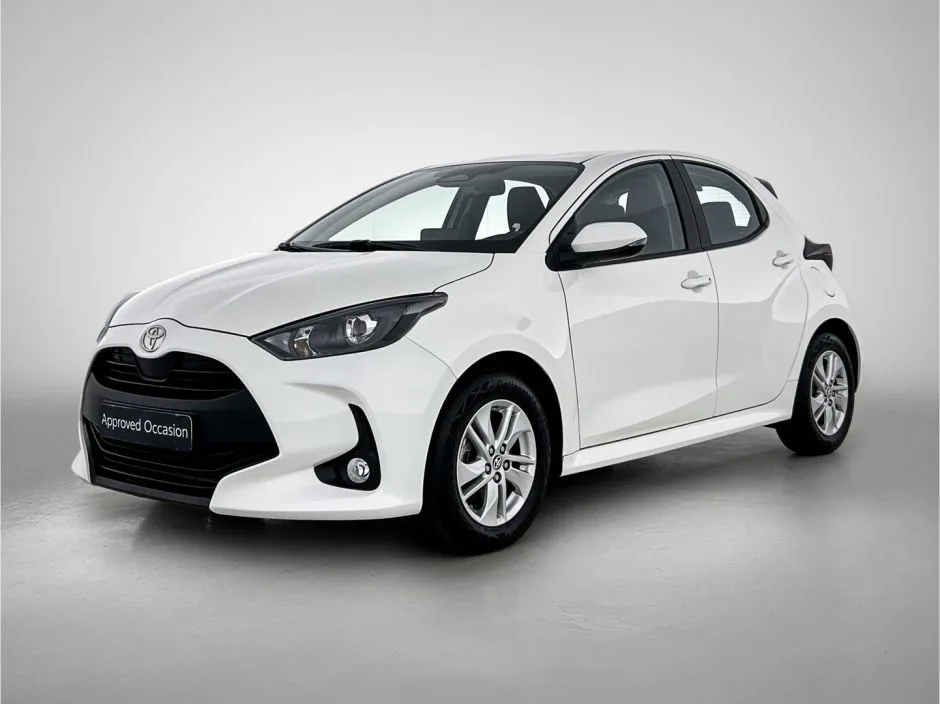 Toyota Yaris (2024) — foto 1