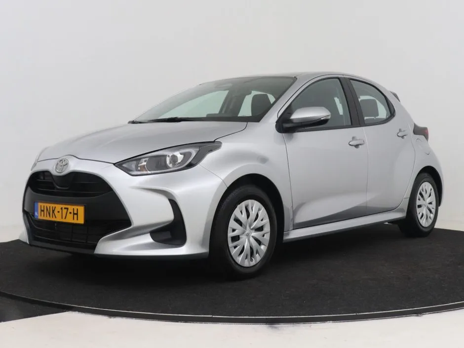 Toyota Yaris (2025) — foto 1