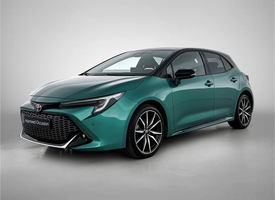 Toyota Corolla (2024) — foto 1