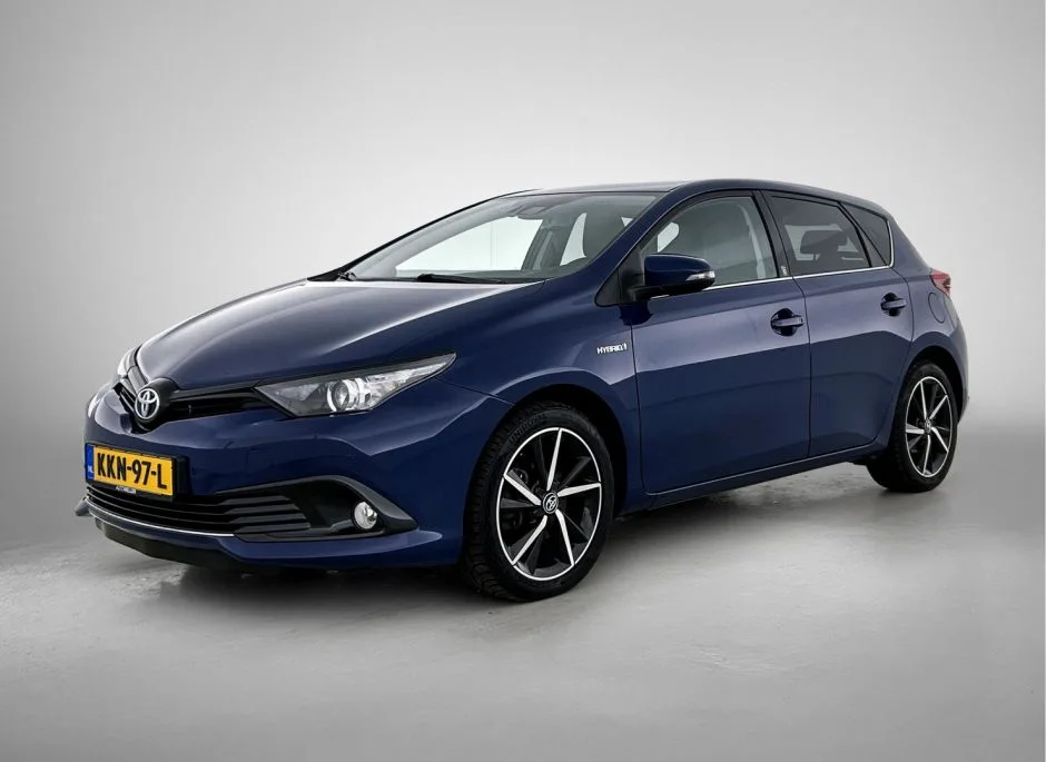 Toyota Auris (2018) — foto 1