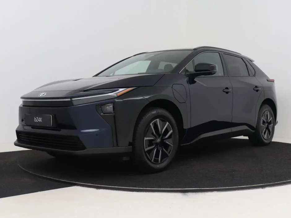 Toyota bZ4X (2026) — foto 1
