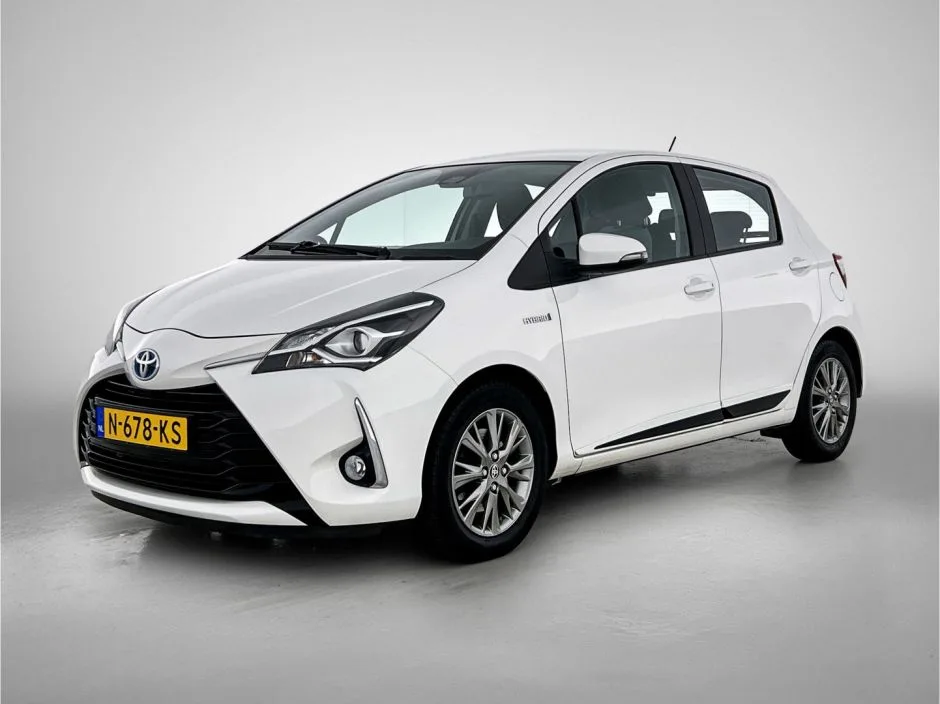 Toyota Yaris (2017) — foto 1