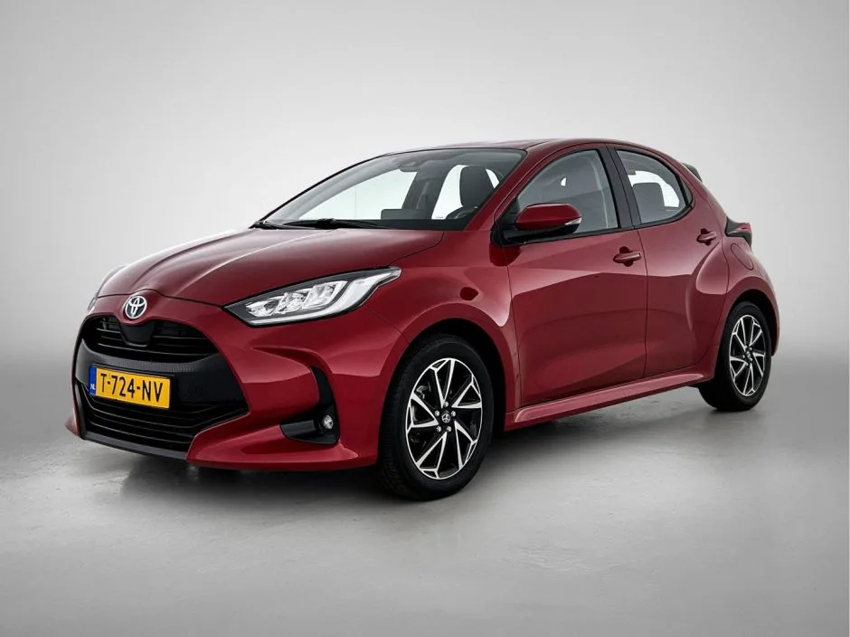 Toyota Yaris (2023) — foto 1