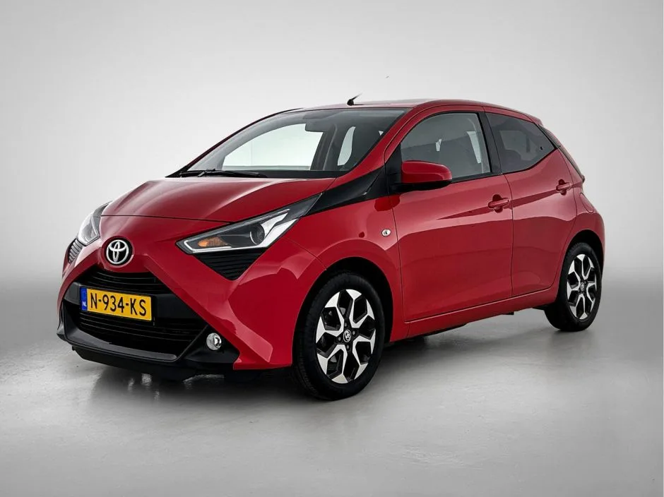 Toyota Aygo (2022) — foto 1