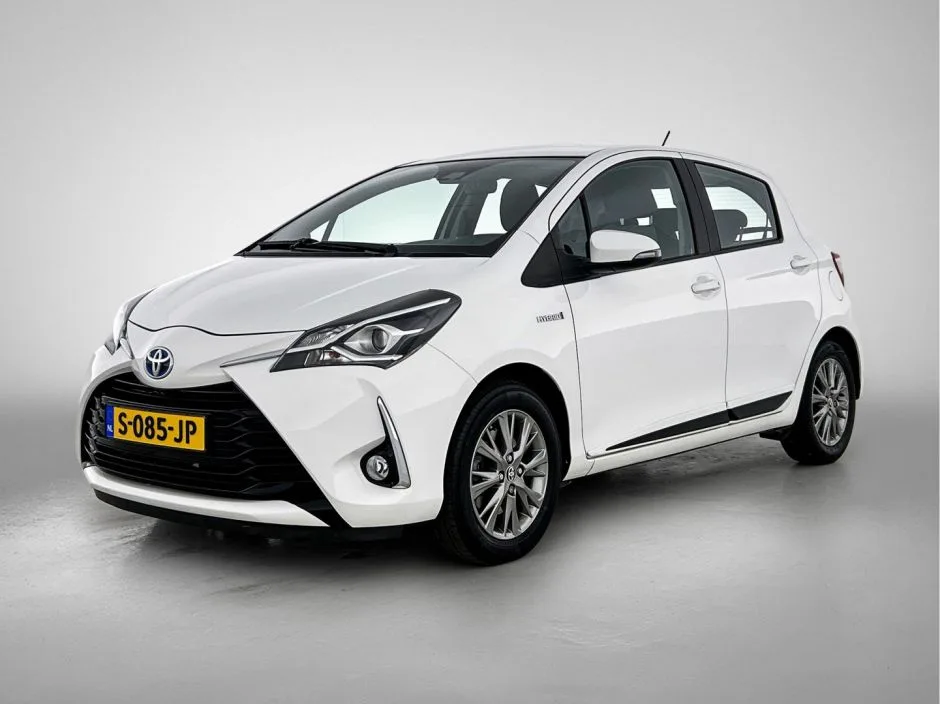 Toyota Yaris (2017) — foto 1