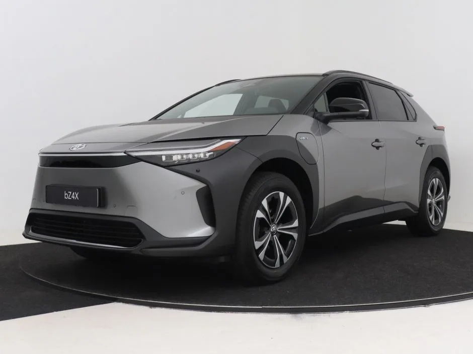 Toyota bZ4X (2025) — foto 1