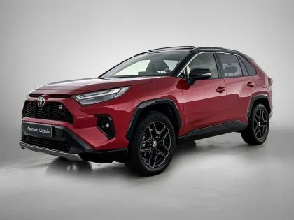 Toyota RAV4 (2024) — foto 1