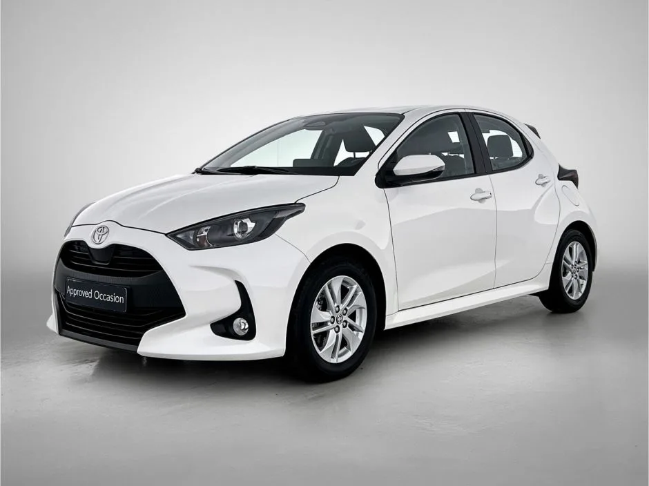 Toyota Yaris (2024) — foto 1