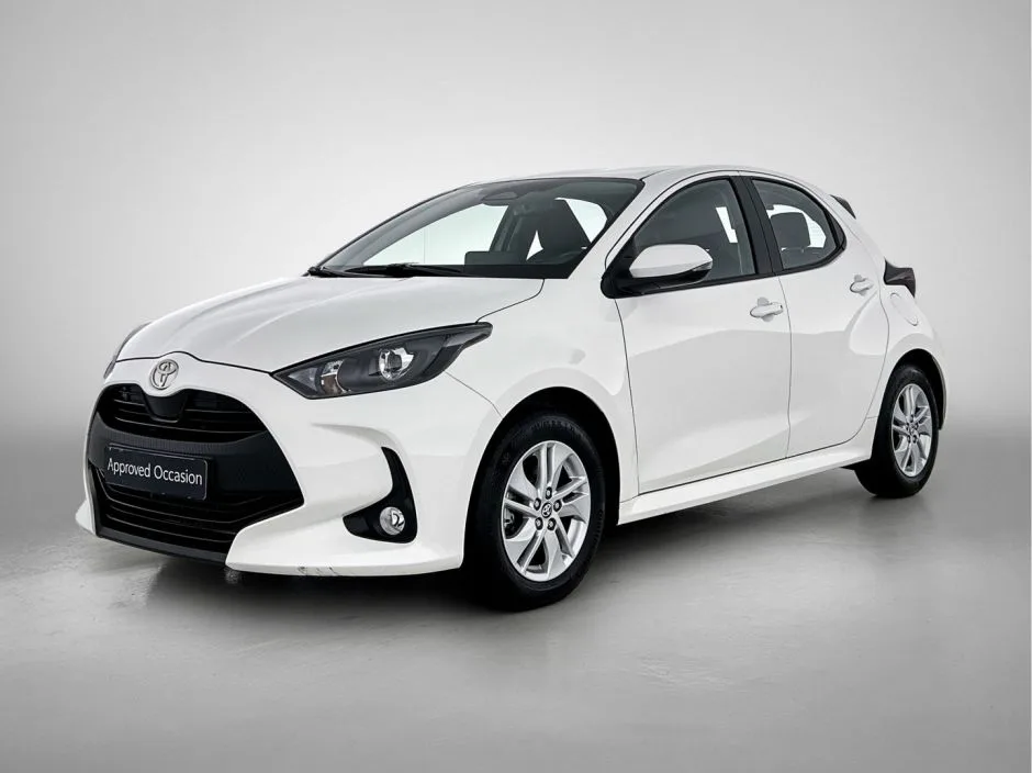 Toyota Yaris (2024) — foto 1