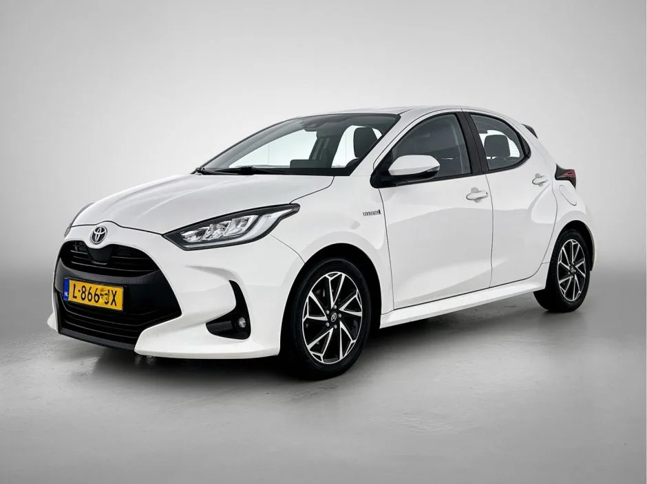 Toyota Yaris (2021) — foto 1