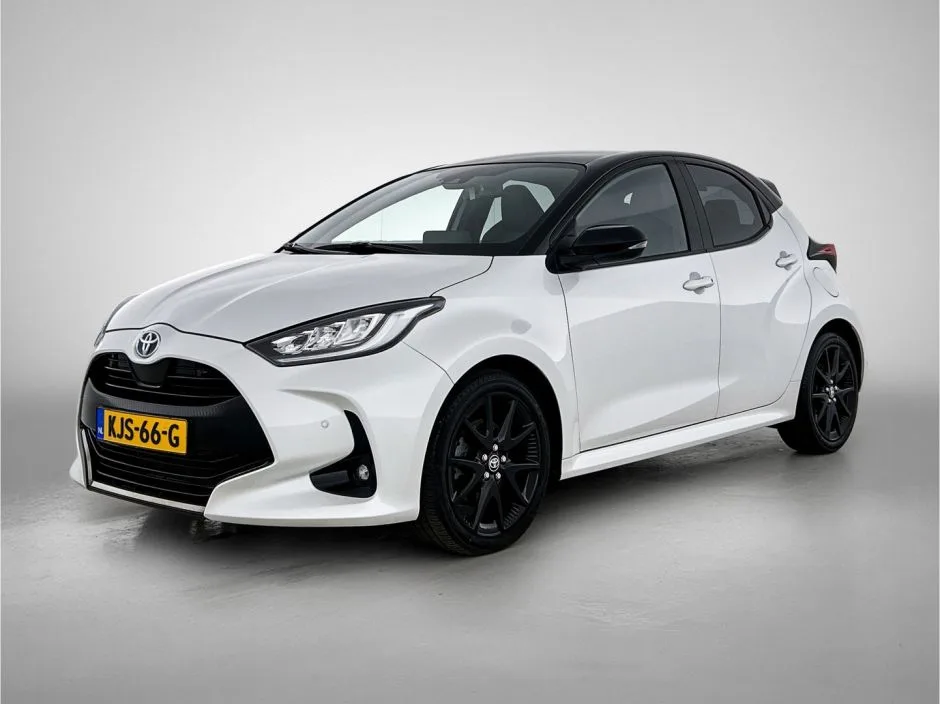 Toyota Yaris (2023) — foto 1