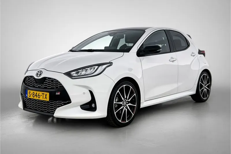 Toyota Yaris (2023)