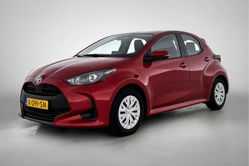 Toyota Yaris (2024)