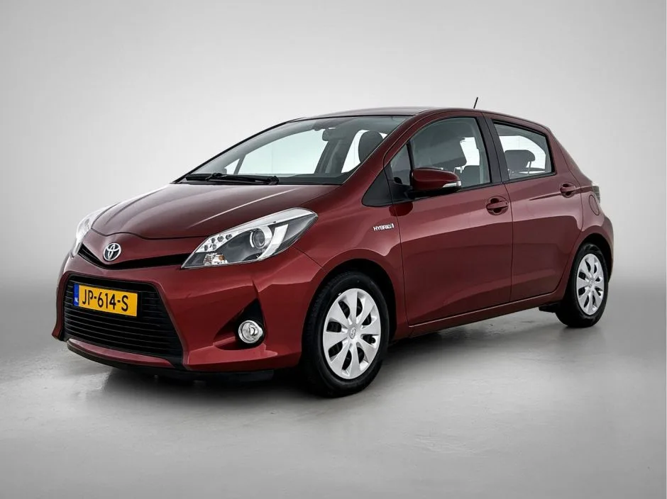 Toyota Yaris (2013) — foto 1