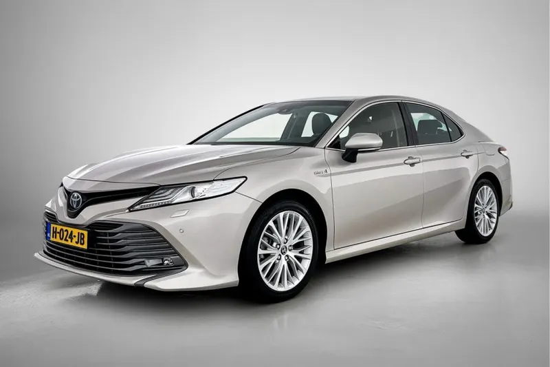 Toyota Camry (2020)