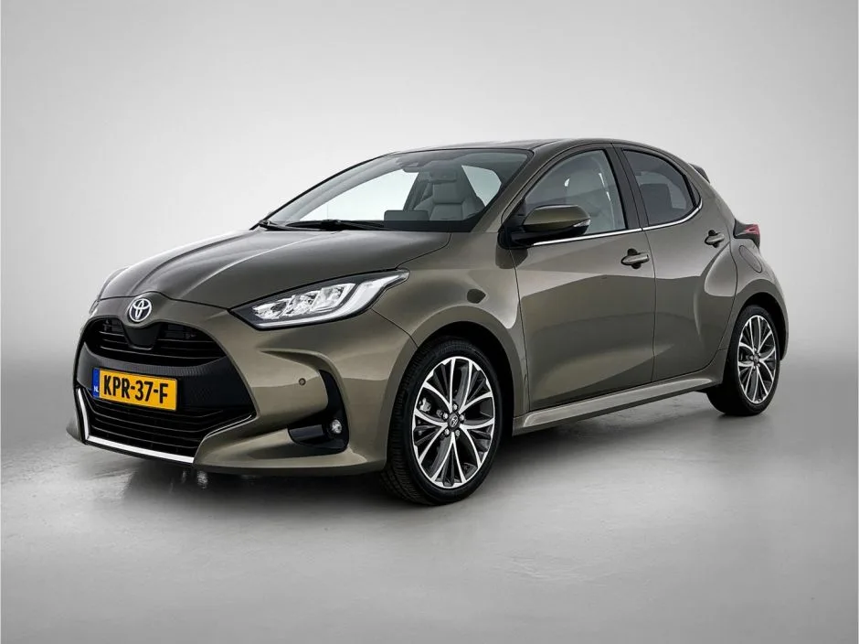 Toyota Yaris (2023) — foto 1