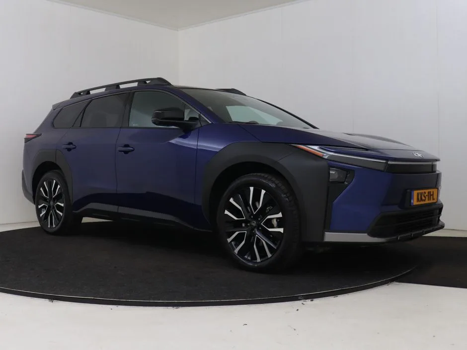 Toyota bZ4X (2026) — foto 1