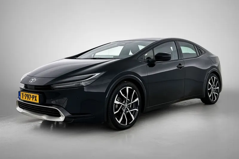 Toyota Prius (2023)