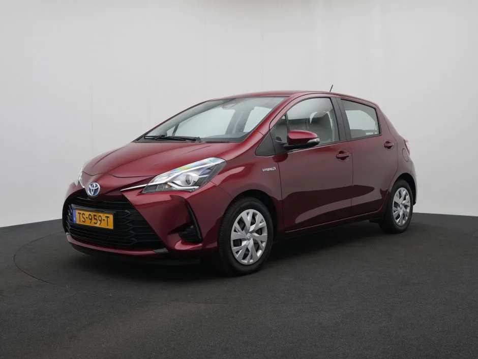 Toyota Yaris (2018) — foto 1