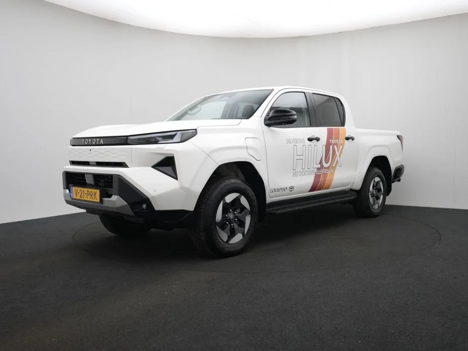 Toyota Hilux (2026) — foto 1