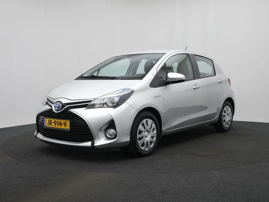 Toyota Yaris (2015) — foto 1