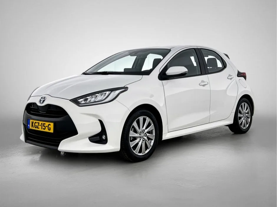 Toyota Yaris (2023) — foto 1
