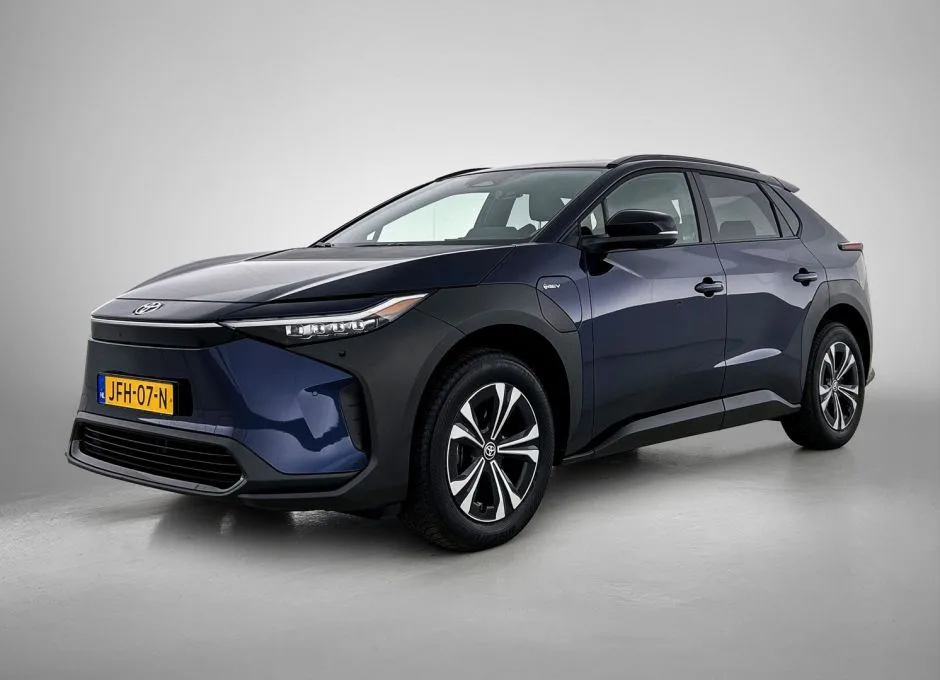 Toyota bZ4X (2025) — foto 1