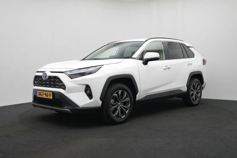 Toyota RAV4 (2023)