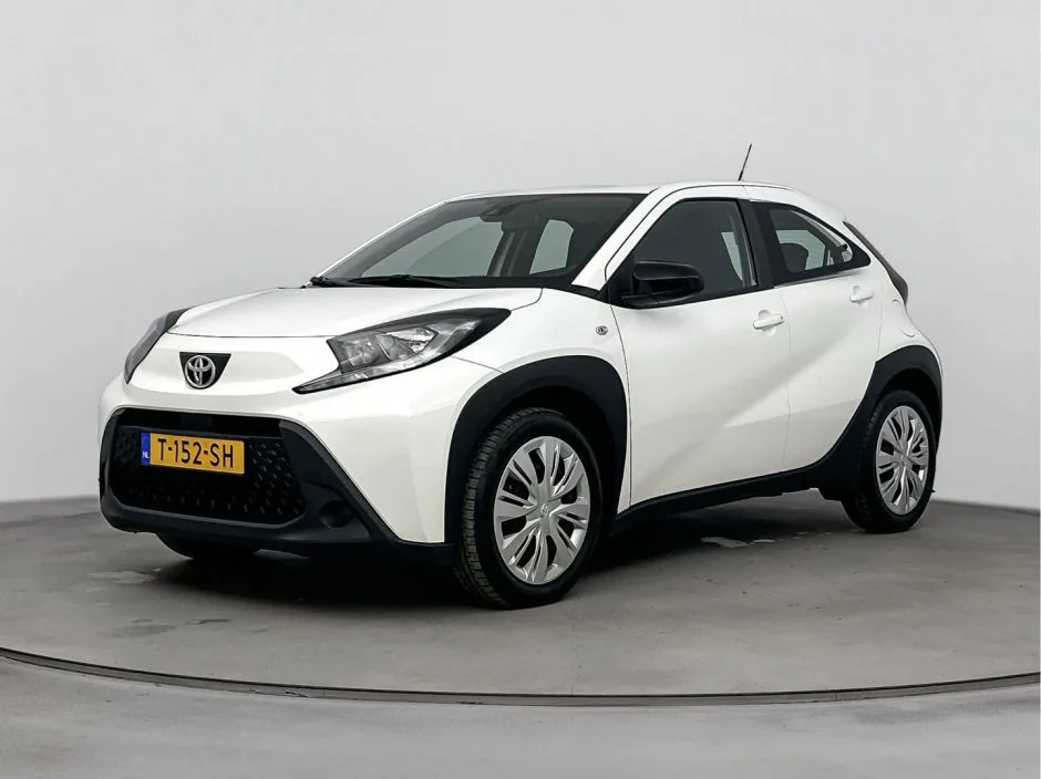 Toyota Aygo (2023) — foto 1