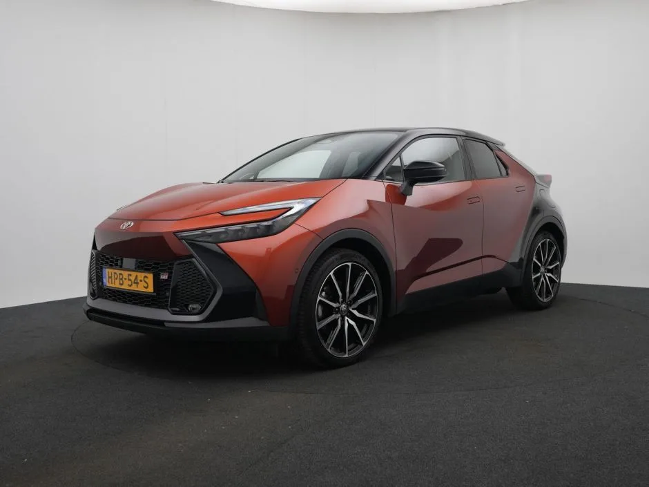 Toyota C-HR (2025) — foto 1