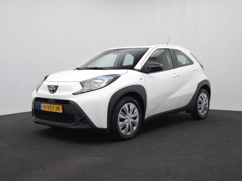 Toyota Aygo (2022) — foto 1