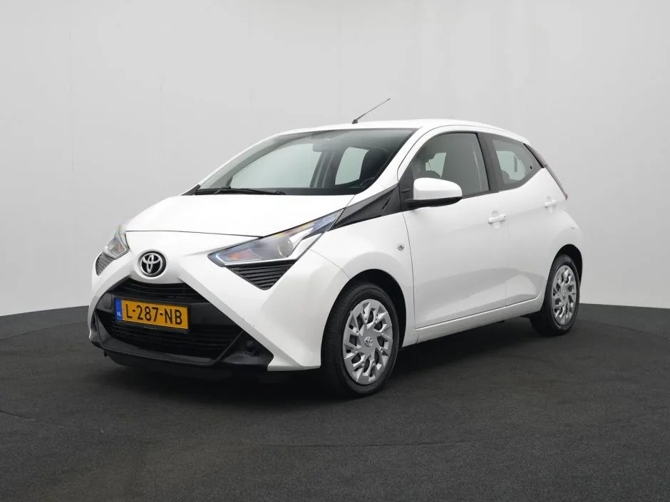 Toyota Aygo (2021) — foto 1