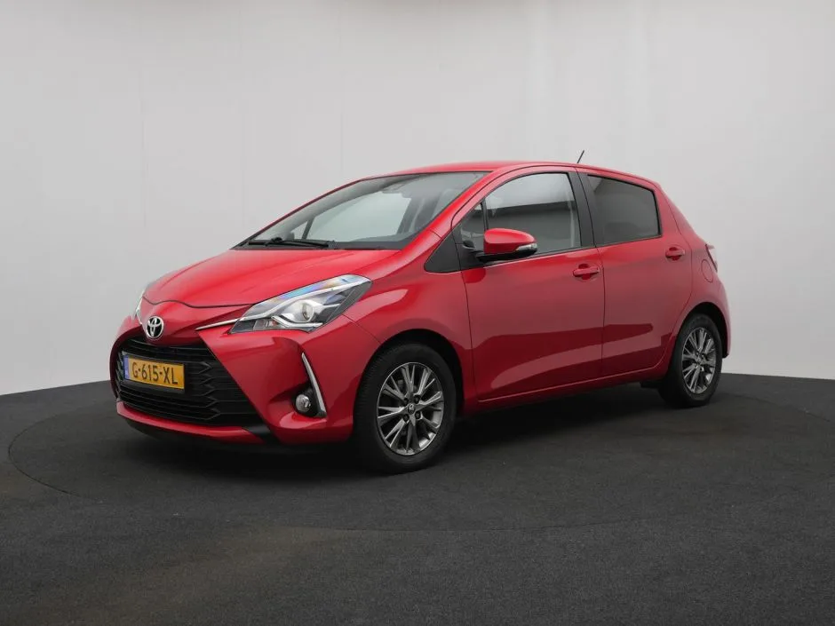 Toyota Yaris (2020) — foto 1