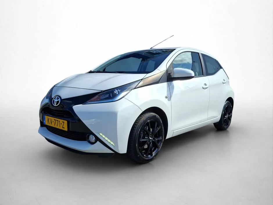 Toyota Aygo (2016) — foto 1