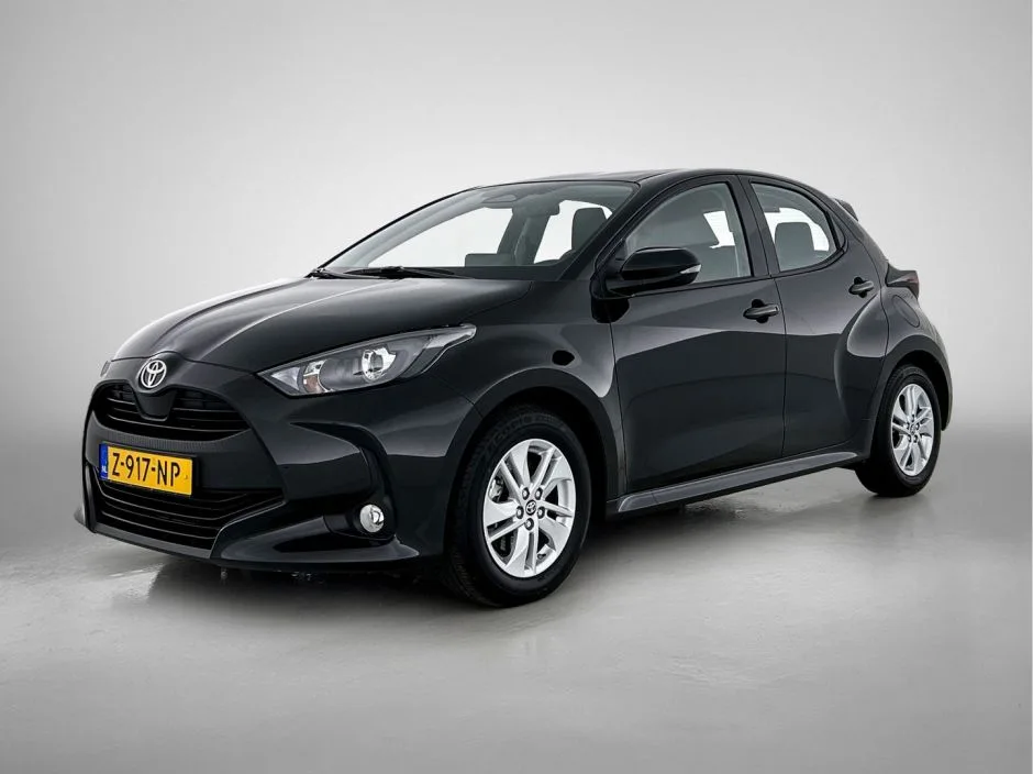 Toyota Yaris (2024) — foto 1