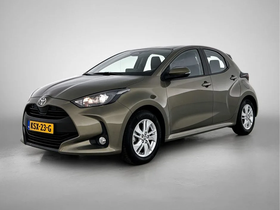 Toyota Yaris (2024) — foto 1