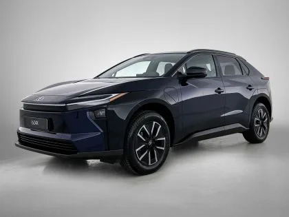 Toyota bZ4X (2026) — foto 1