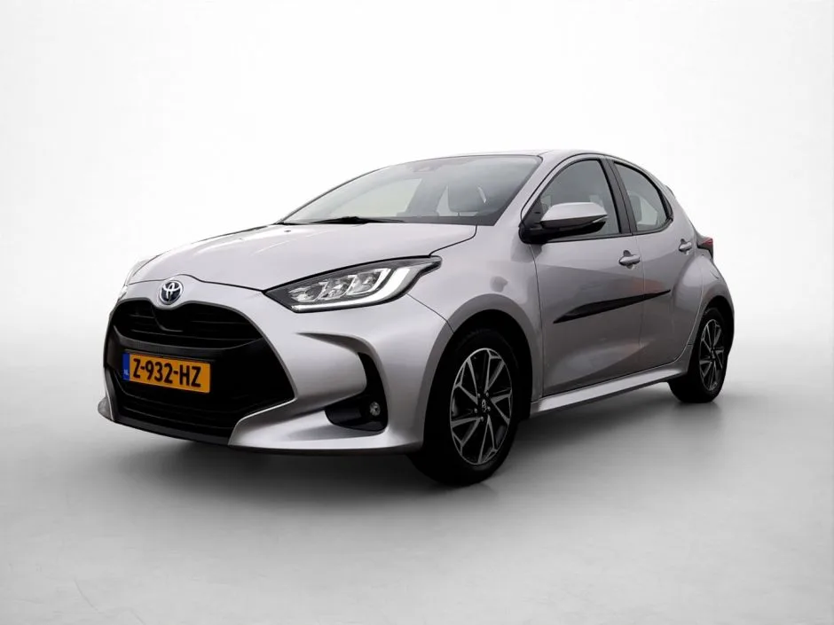 Toyota Yaris (2024) — foto 1