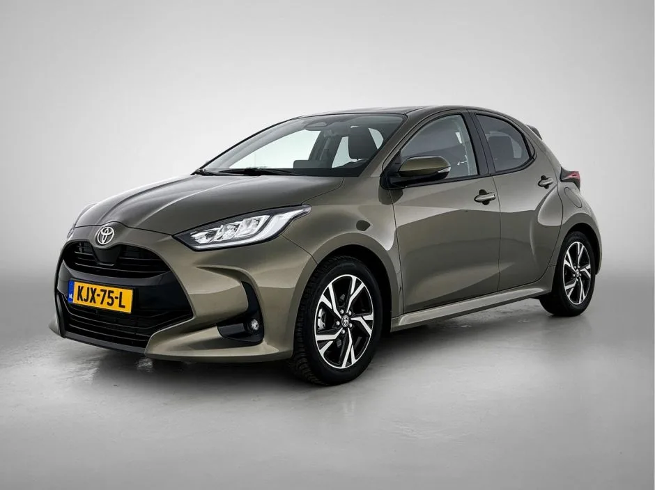 Toyota Yaris (2024) — foto 1