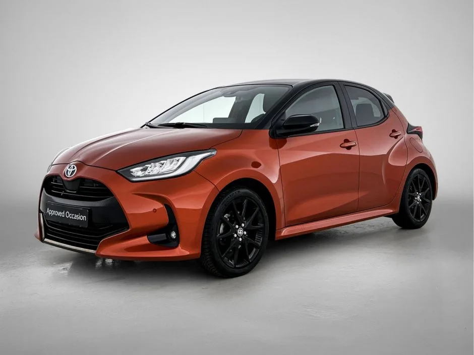 Toyota Yaris (2023) — foto 1