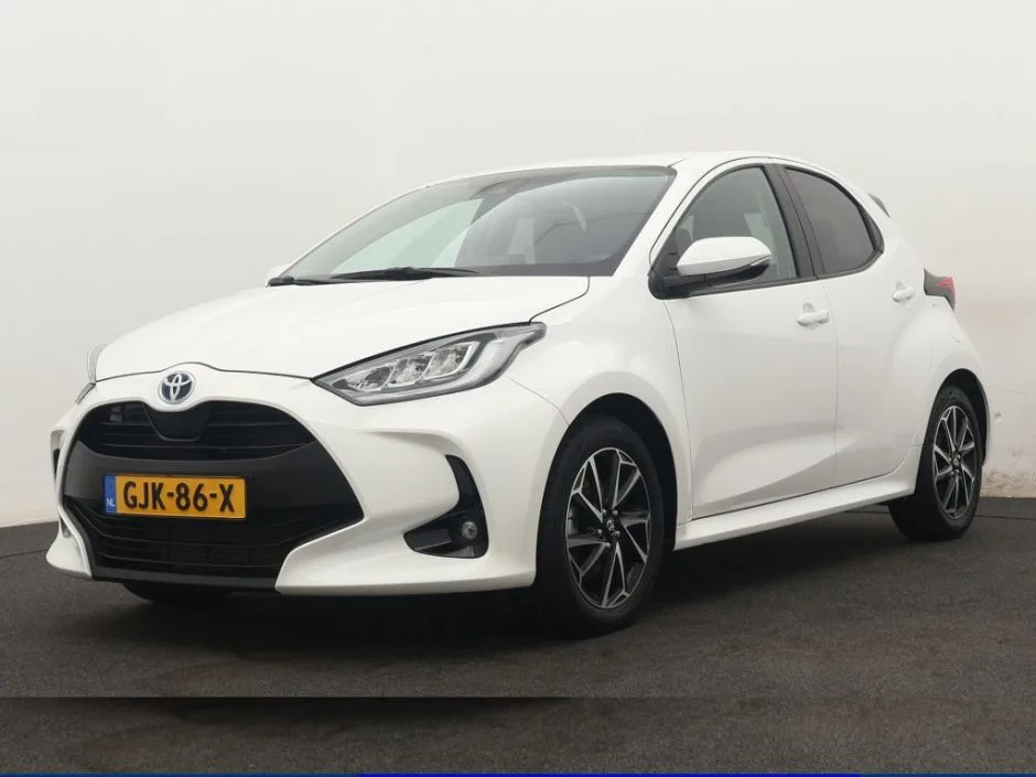 Toyota Yaris (2022) — foto 1