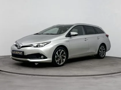 Toyota Auris (2016) — foto 1