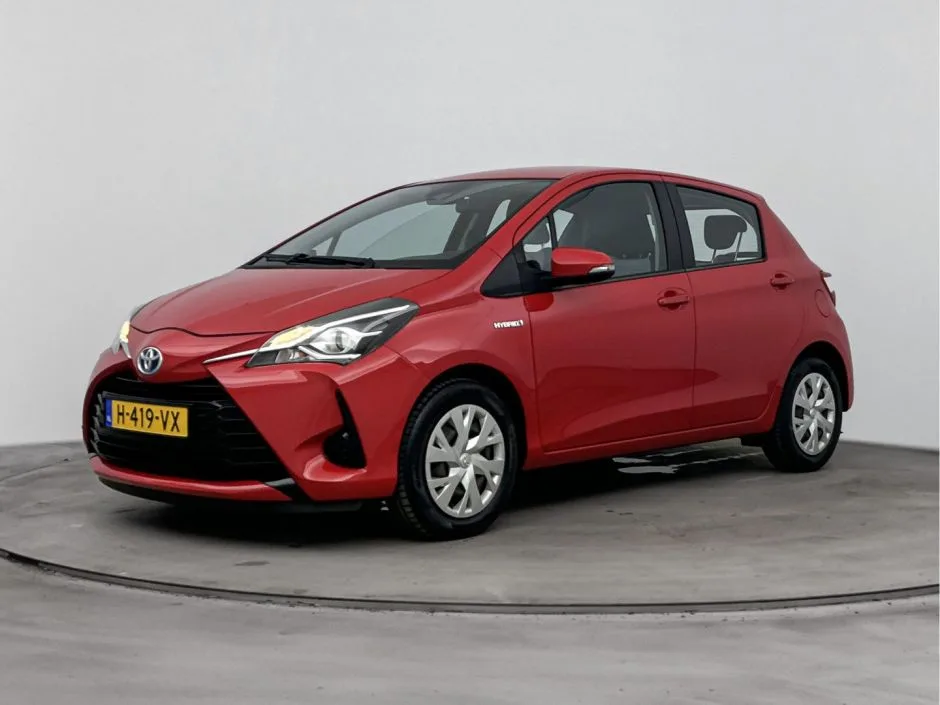 Toyota Yaris (2020) — foto 1