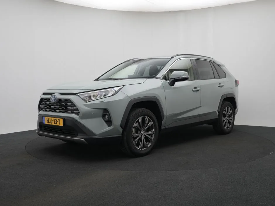 Toyota RAV4 (2024) — foto 1