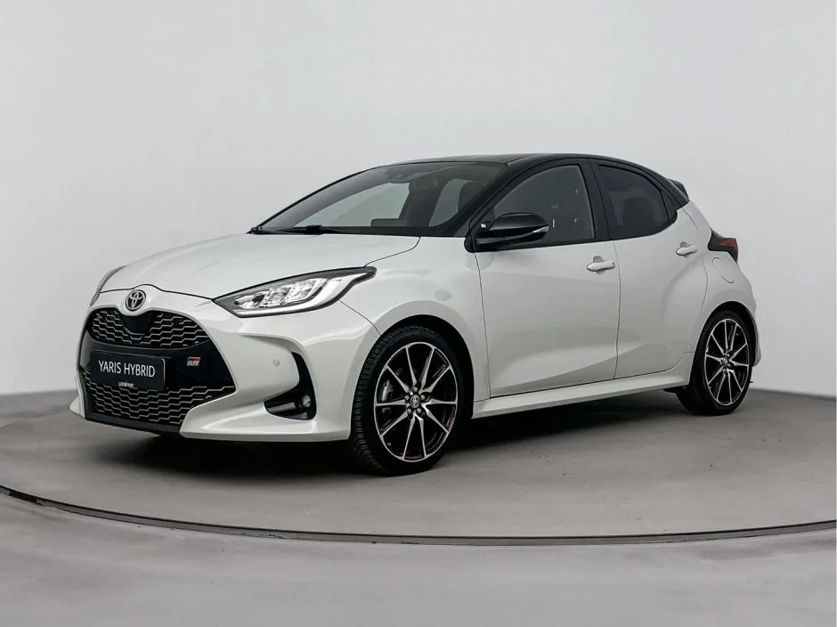 Toyota Yaris (2023) — foto 1