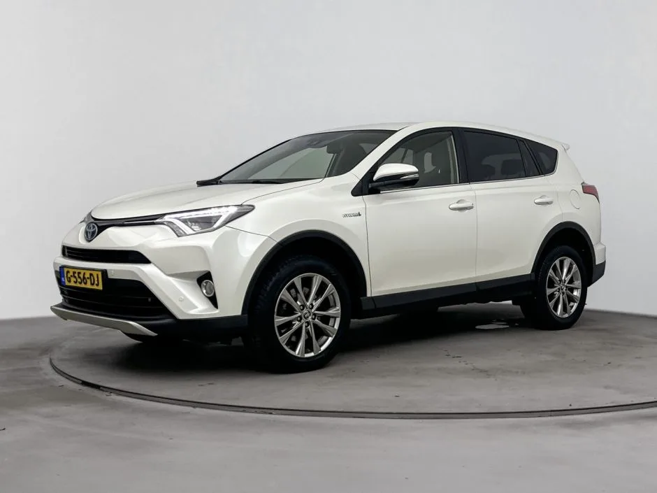 Toyota RAV4 (2016) — foto 1